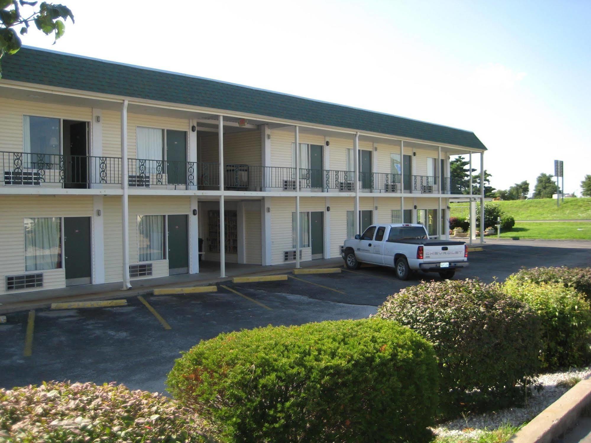Motel Plaza *
